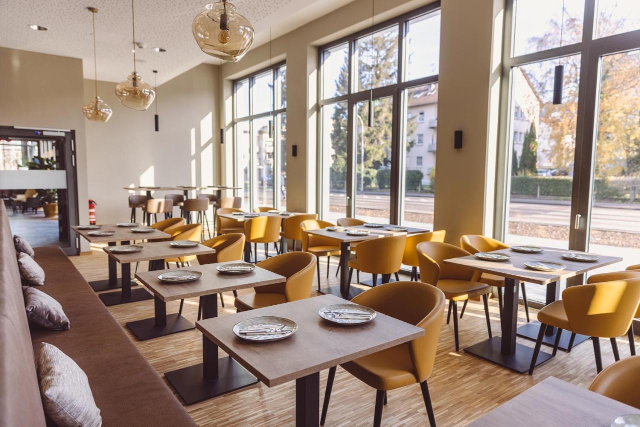 Hotel Libertas Elements Pure Merzhausen Buitenkant foto