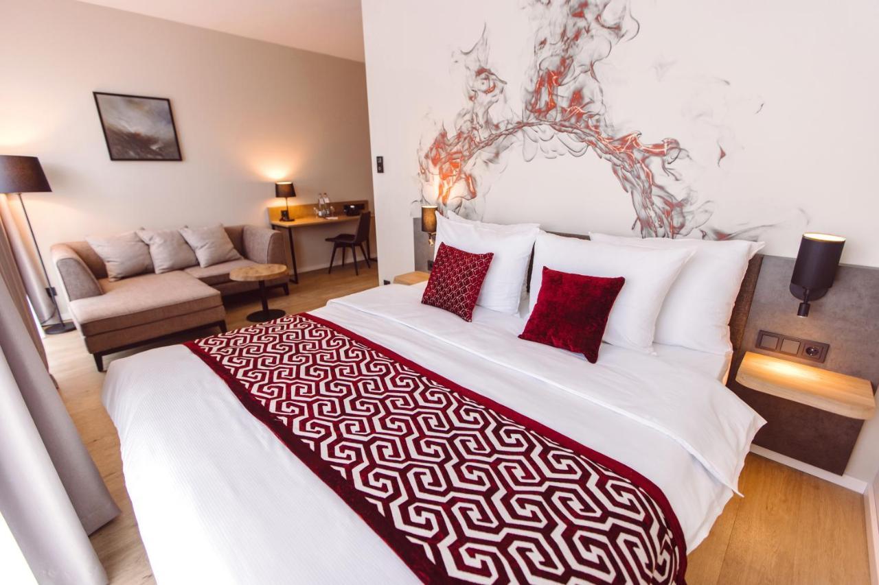 Hotel Libertas Elements Pure Merzhausen Buitenkant foto