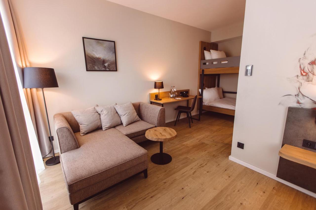 Hotel Libertas Elements Pure Merzhausen Buitenkant foto